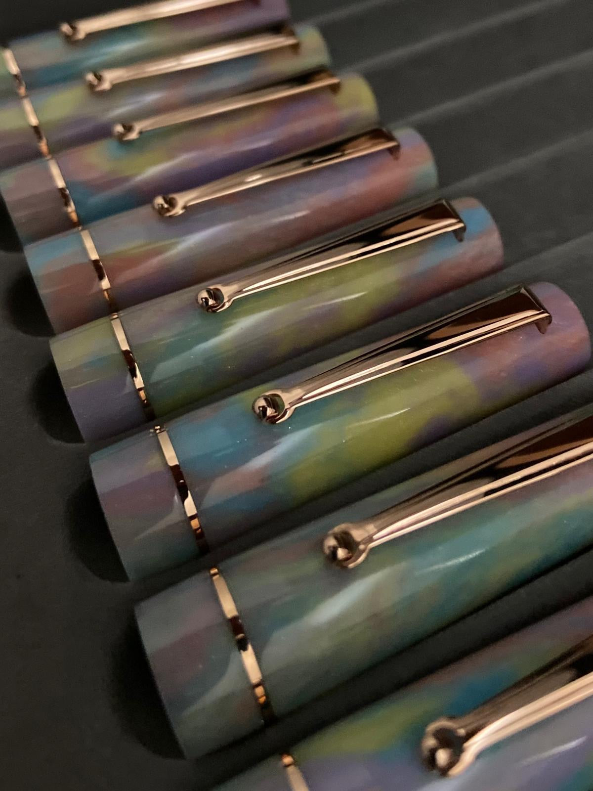 Delta Duna Fountain Pen - Happiness (Atlas Exclusive)