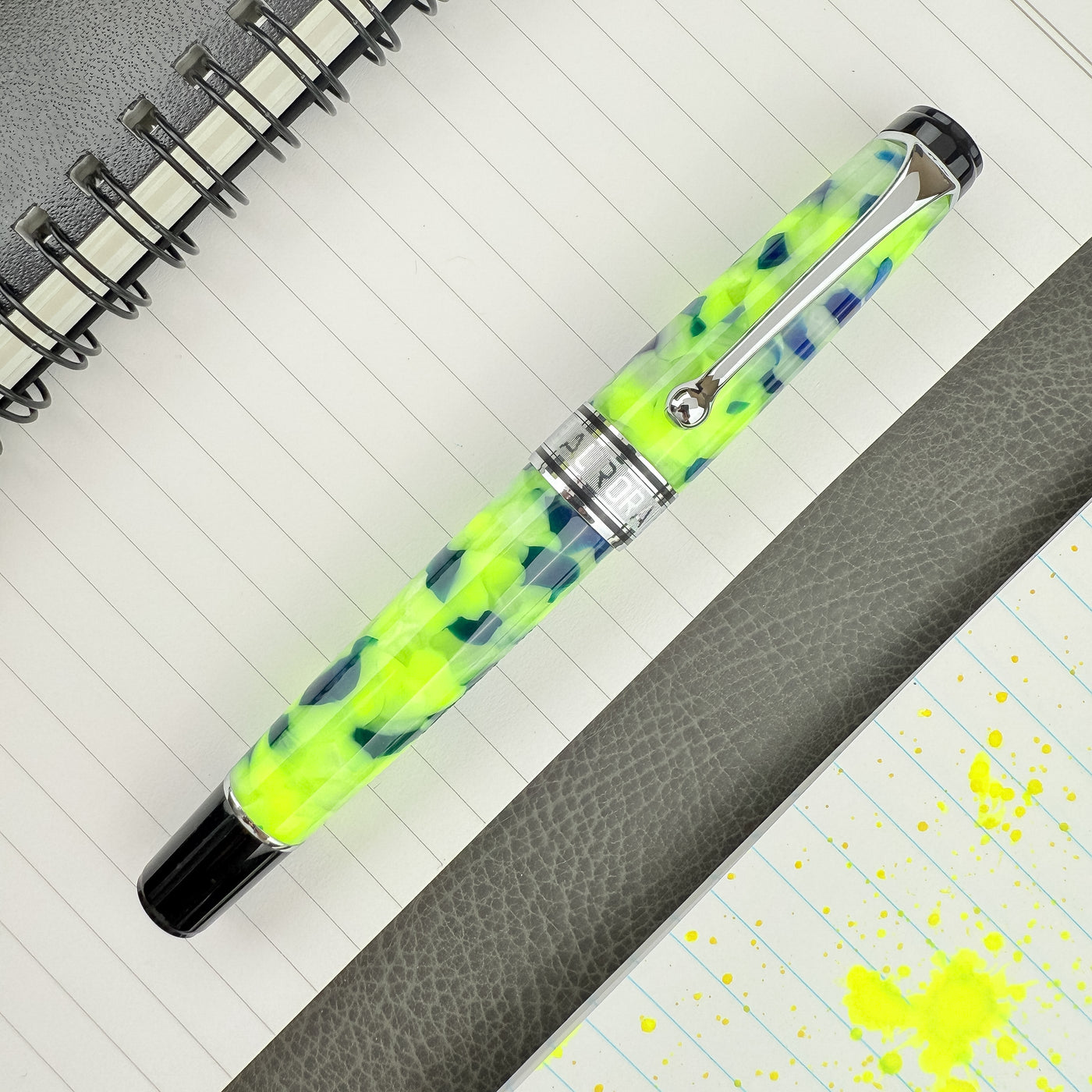 Aurora Optima Fountain Pen - 365 Fluo (Limited Edition)