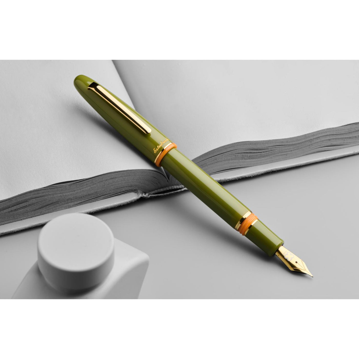 Esterbrook Estie Push Button Fountain Pen - Quirky Leaf