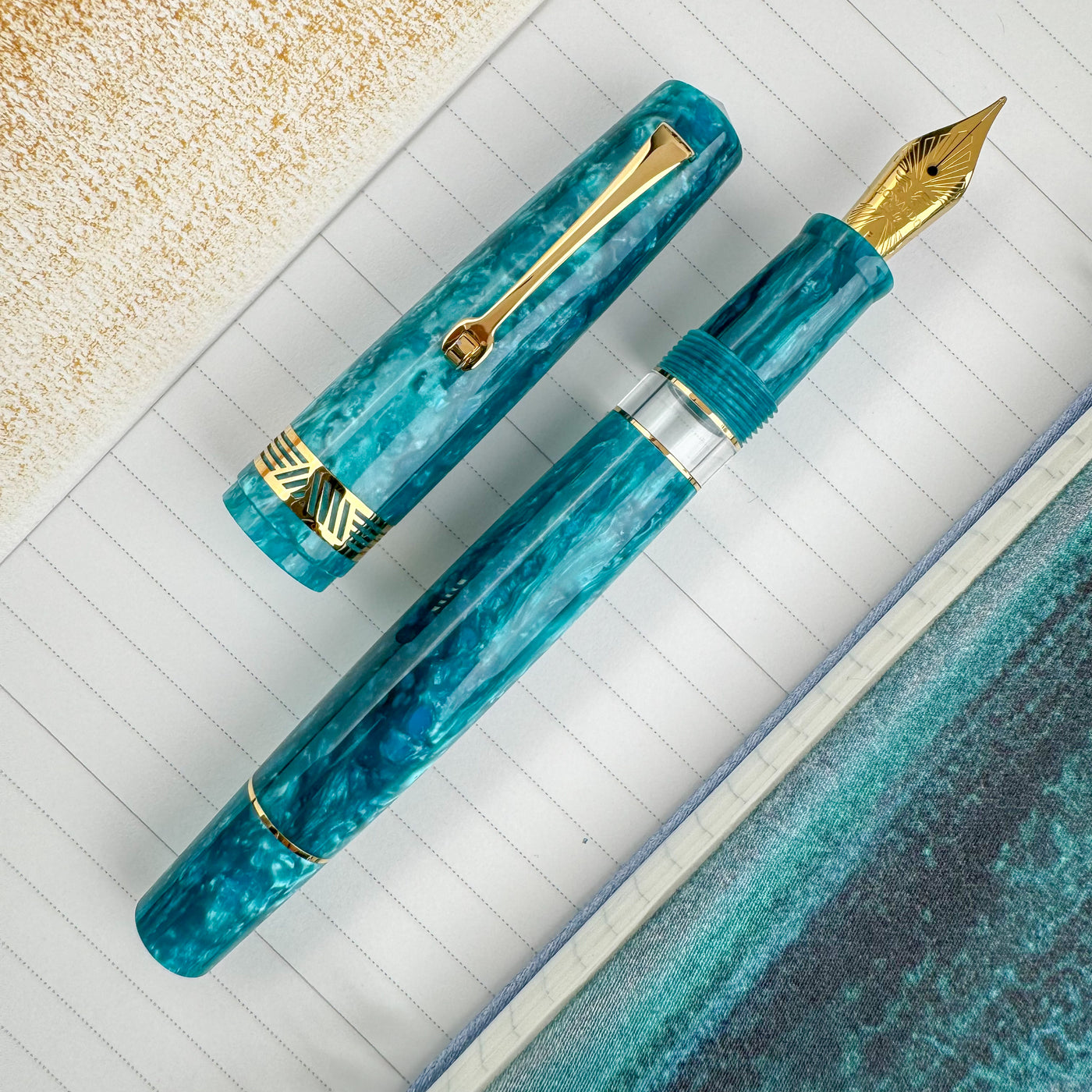 Leonardo Momento Magico Fountain Pen - Emerald w/ Gold Trim