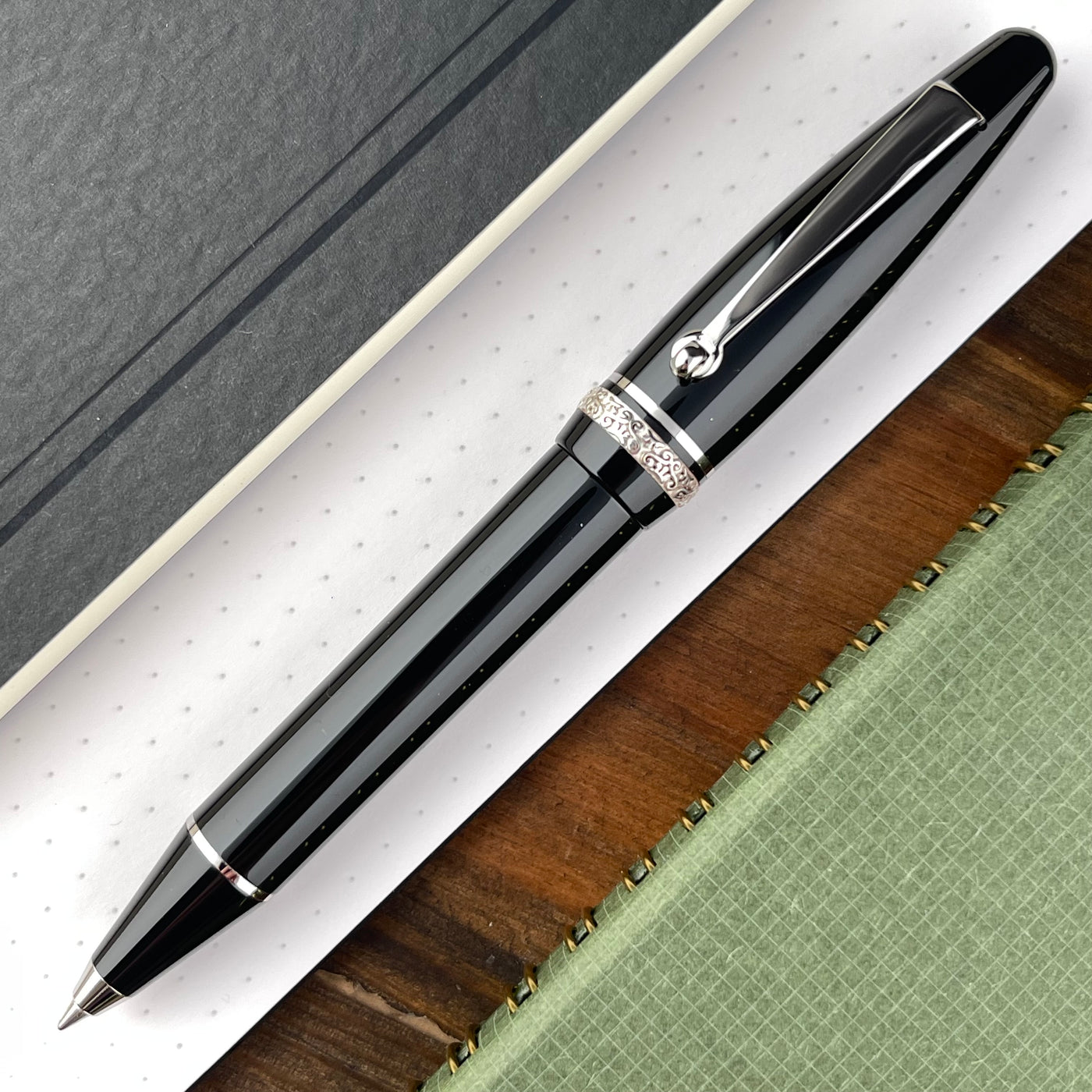 Maiora Ogiva Golden Age 2.0 Ballpoint Pen -  Nera w/ Palladium