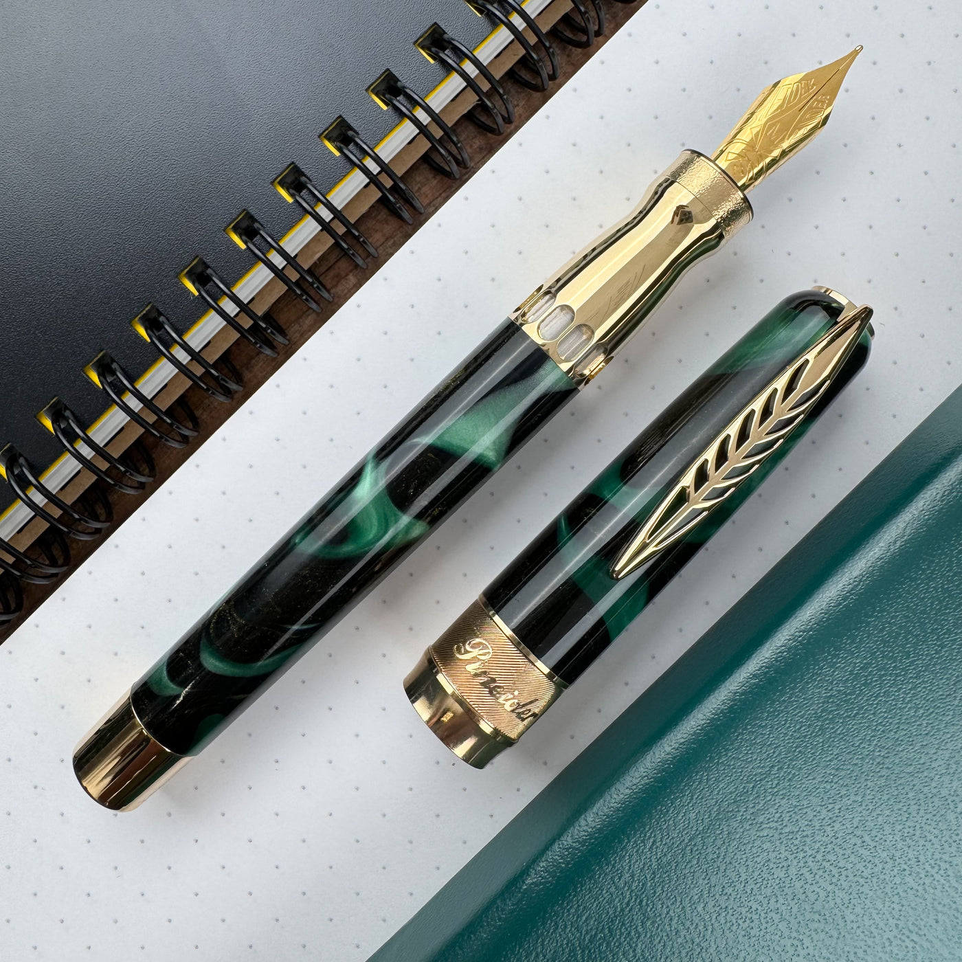 Pineider La Grande Bellezza Rocco Fountain Pen - Forest