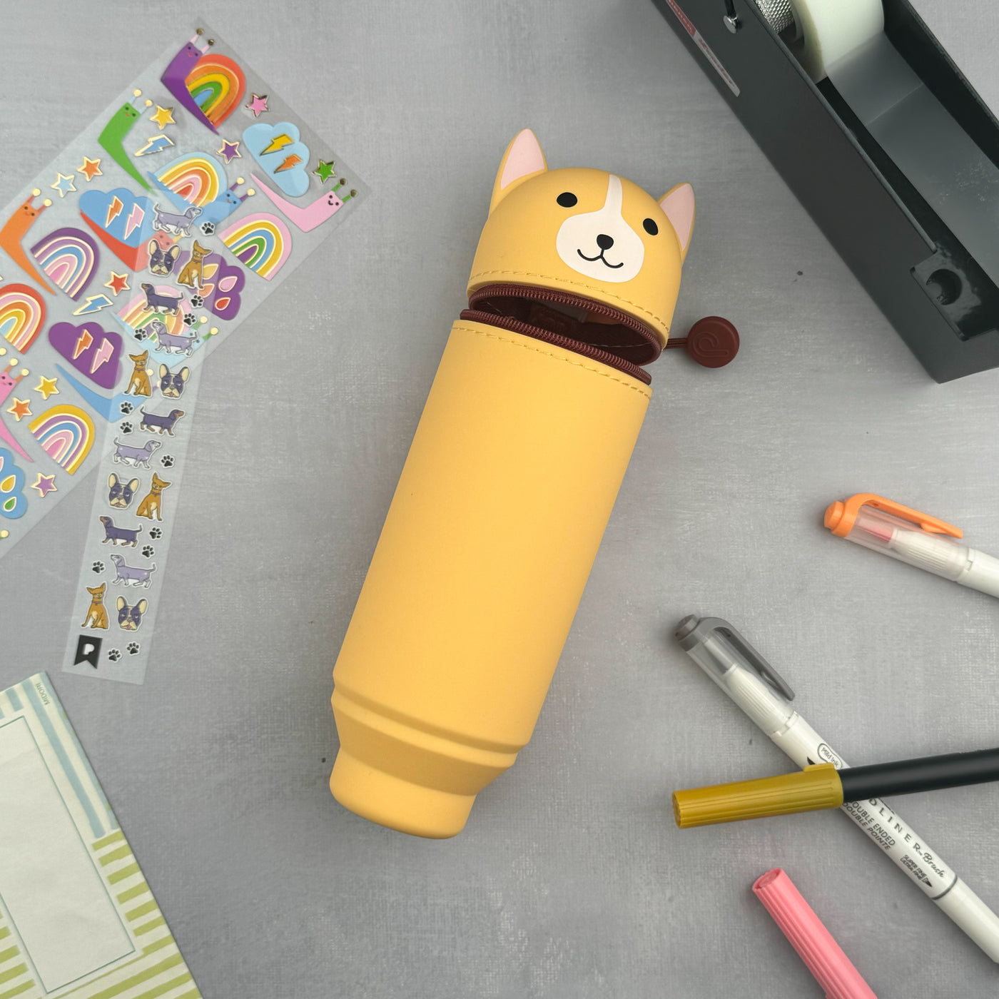 PuniLabo Stand Up Pen Case - Corgi