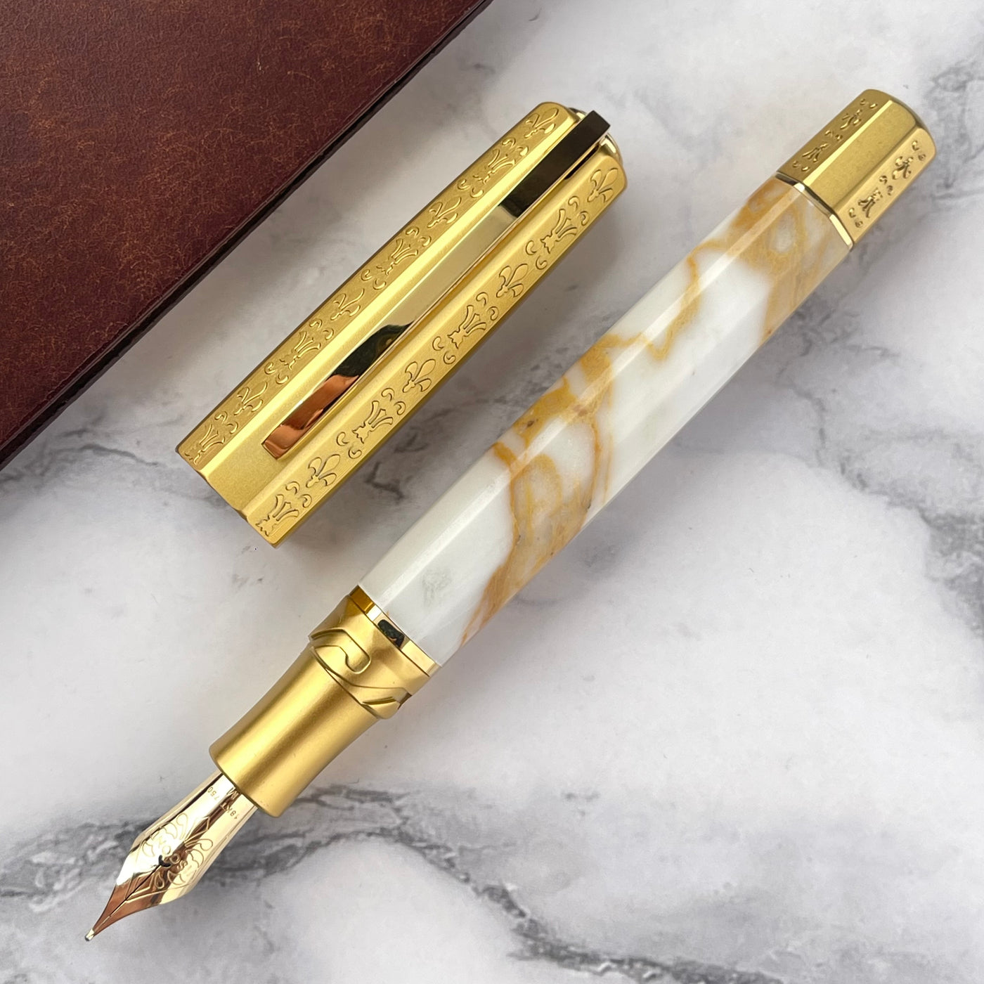 Visconti Medici il Magnifico Fountain Pen - Calacatta Gold (Limited Edition)