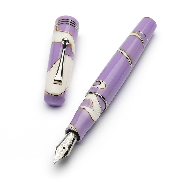 Leonardo Momento Zero Fountain Pen - Nuvola Lilac w/ Silver Trim