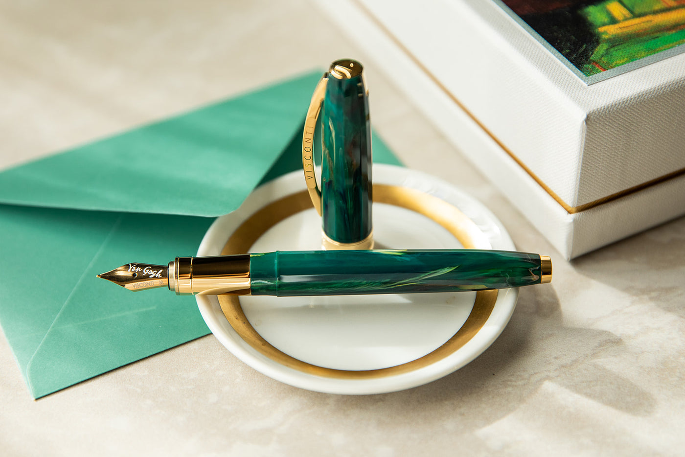 Visconti Van Gogh Fountain Pen - The Novel Reader | Atlas Stationers.