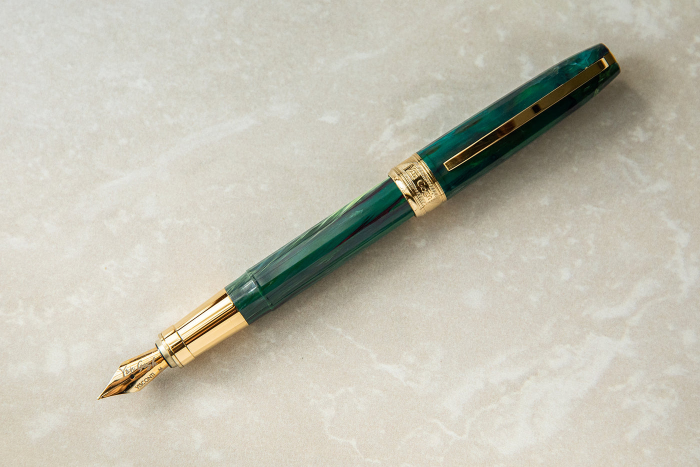 Visconti Van Gogh Fountain Pen - The Novel Reader | Atlas Stationers.