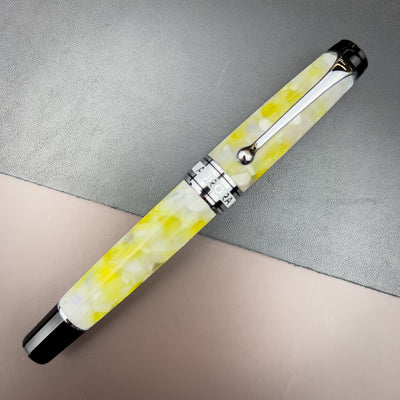 Aurora Optima Caleidoscopio Fountain Pen - Luce Bianca | Atlas Stationers.