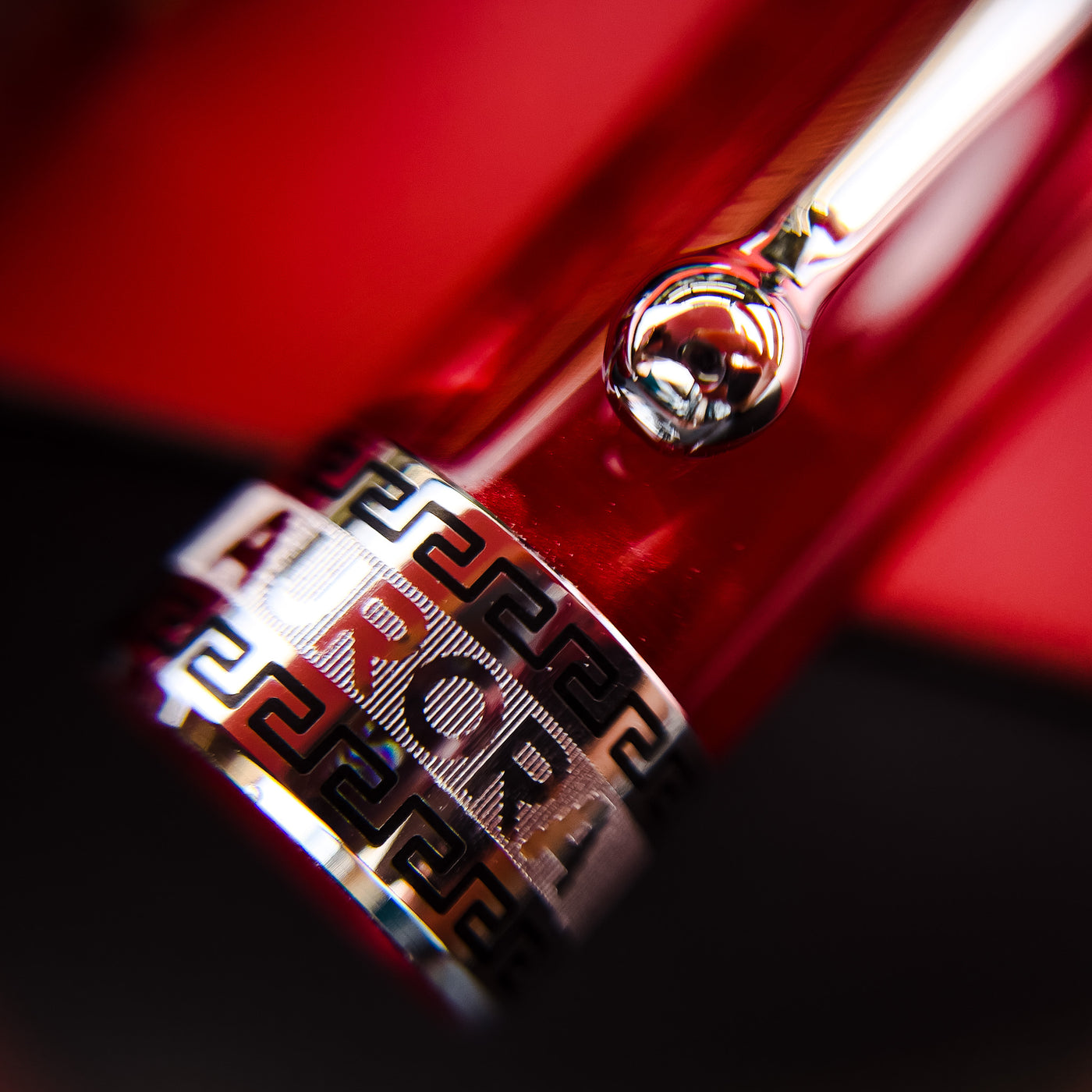 Aurora Optima Auroloide Fountain Pen - Rossa | Atlas Stationers.