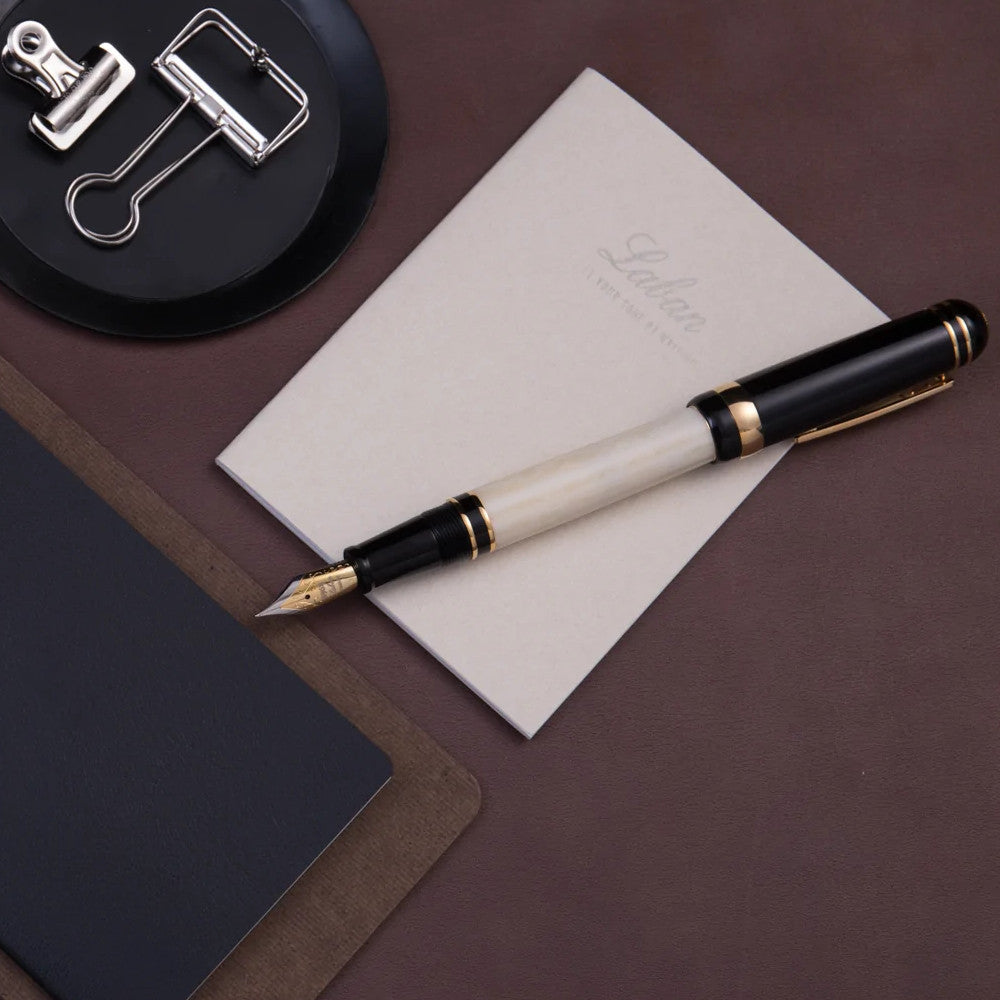 Laban 325 Fountain Pen - Cambridge Marble Black | Atlas Stationers.