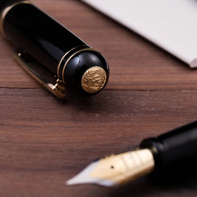 Laban 325 Fountain Pen - Cambridge Marble Black | Atlas Stationers.